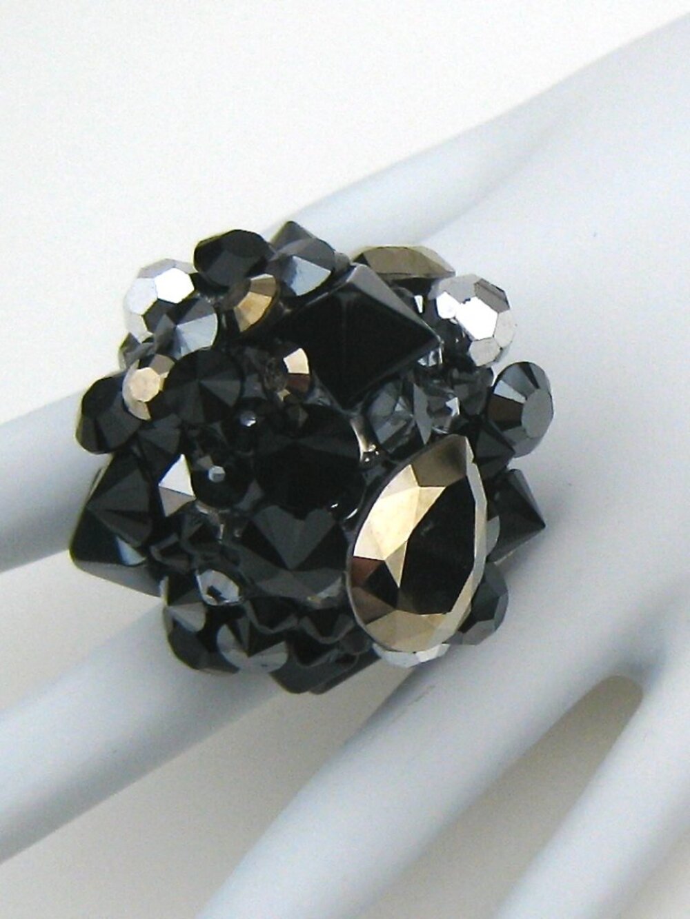 GASOLINE GLAMOUR BLACK CAVIAR SMALL BAUBLE RING♠️💎🖤